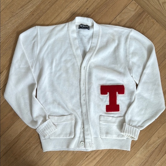 Vintage ‘T’ Letter Sweater - Picture 1 of 4